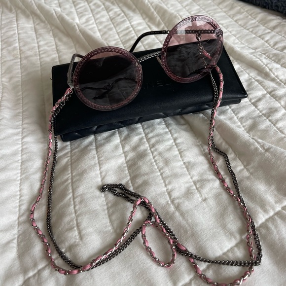 Chanel Silver Tone/Pink 4245 Chain Detail Round Sunglasses - Picture 14 of 14